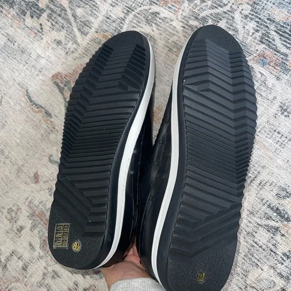 Zanzara Digital Woven Cap Toe Sneaker - Picture 5 of 9